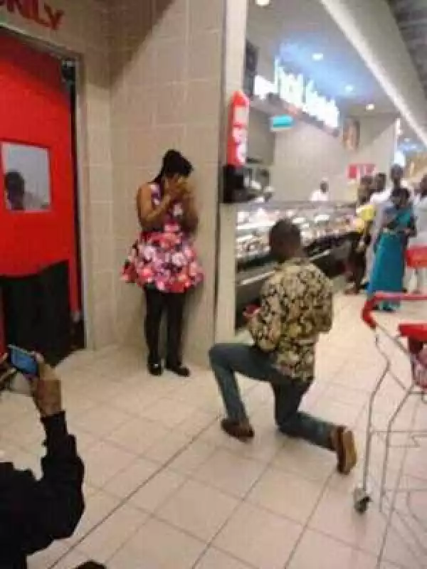 Photos: Man Causes A Scene While Proposing To His Girlfriend Publicly At Shoprite